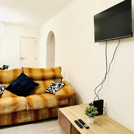 Apartamento T4 *