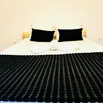T4 Apartment