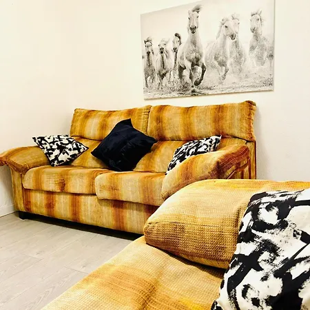 T4 Apartment